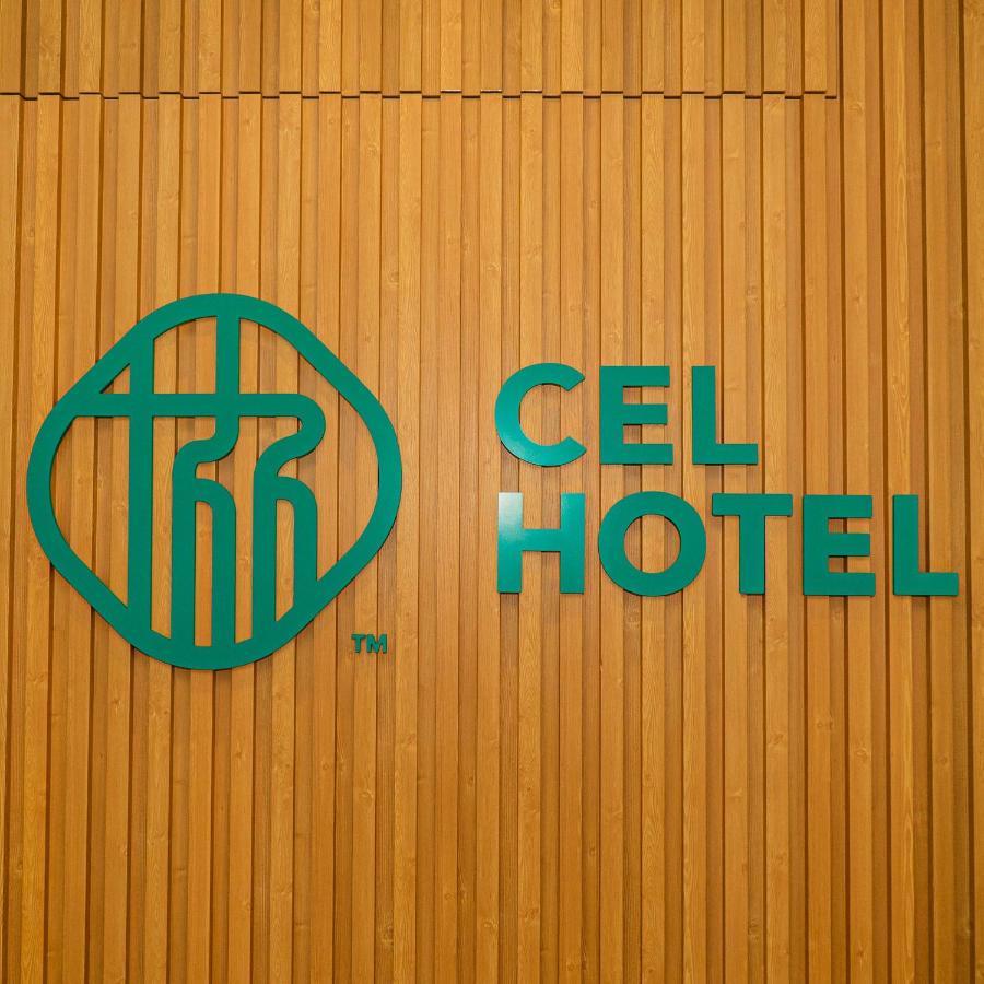 Cel Hotel Skudai Exteriör bild
