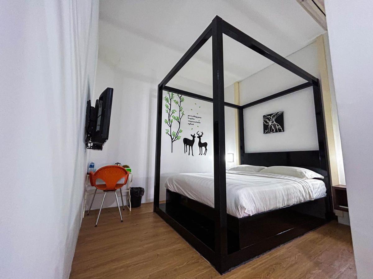Cel Hotel Skudai Exteriör bild